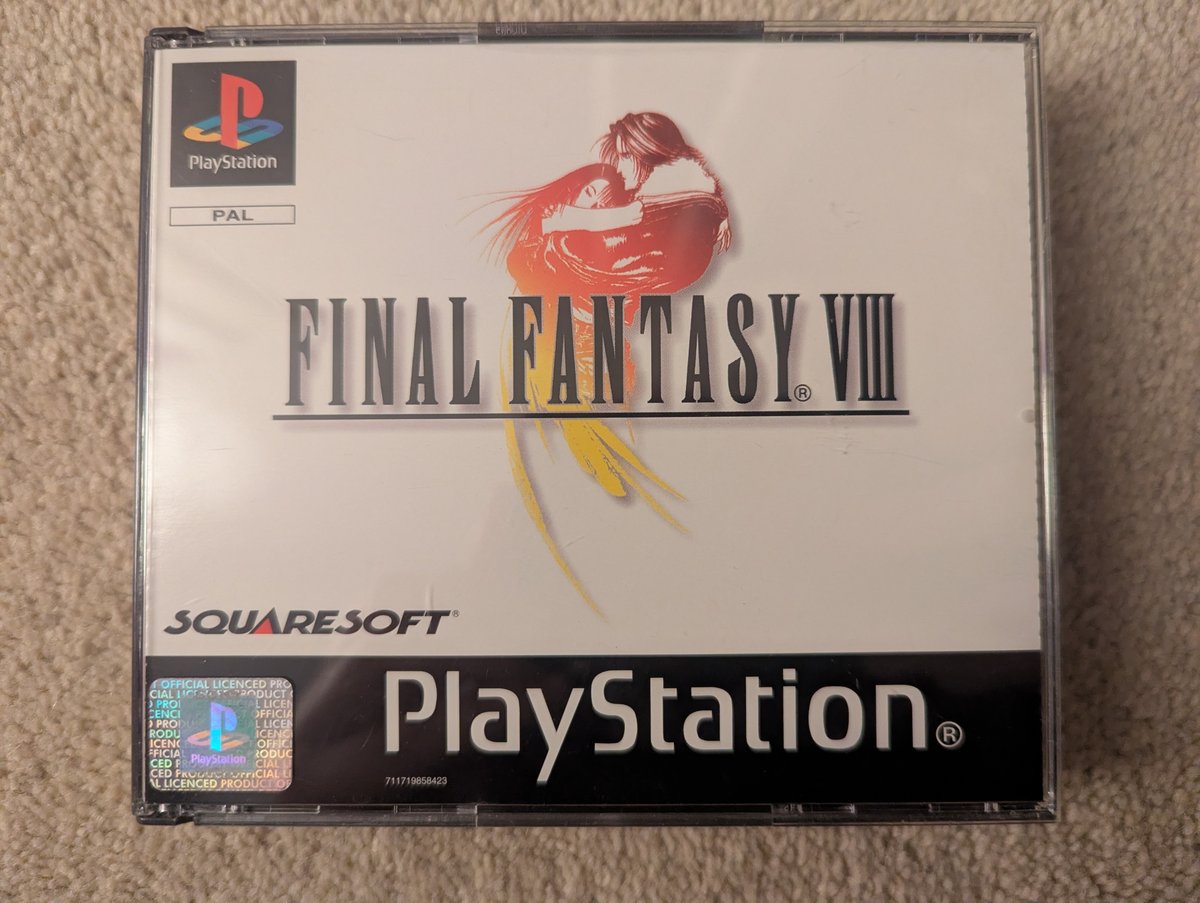 Final Fantasy VIII - Front Cover